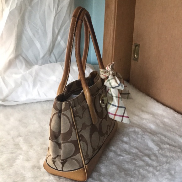 COACH Madeline 12463 tan Signature fabric satchel - Picture 5 of 17